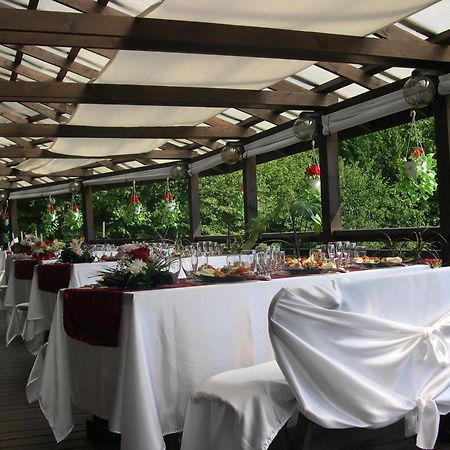 Hotel Cabana La Noi Rîşnov Exteriér fotografie